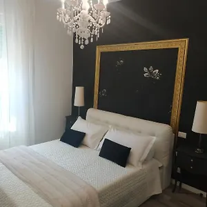 Aurora Flowers - Two And Free Parking Near Center And Train Station , Modène Italie